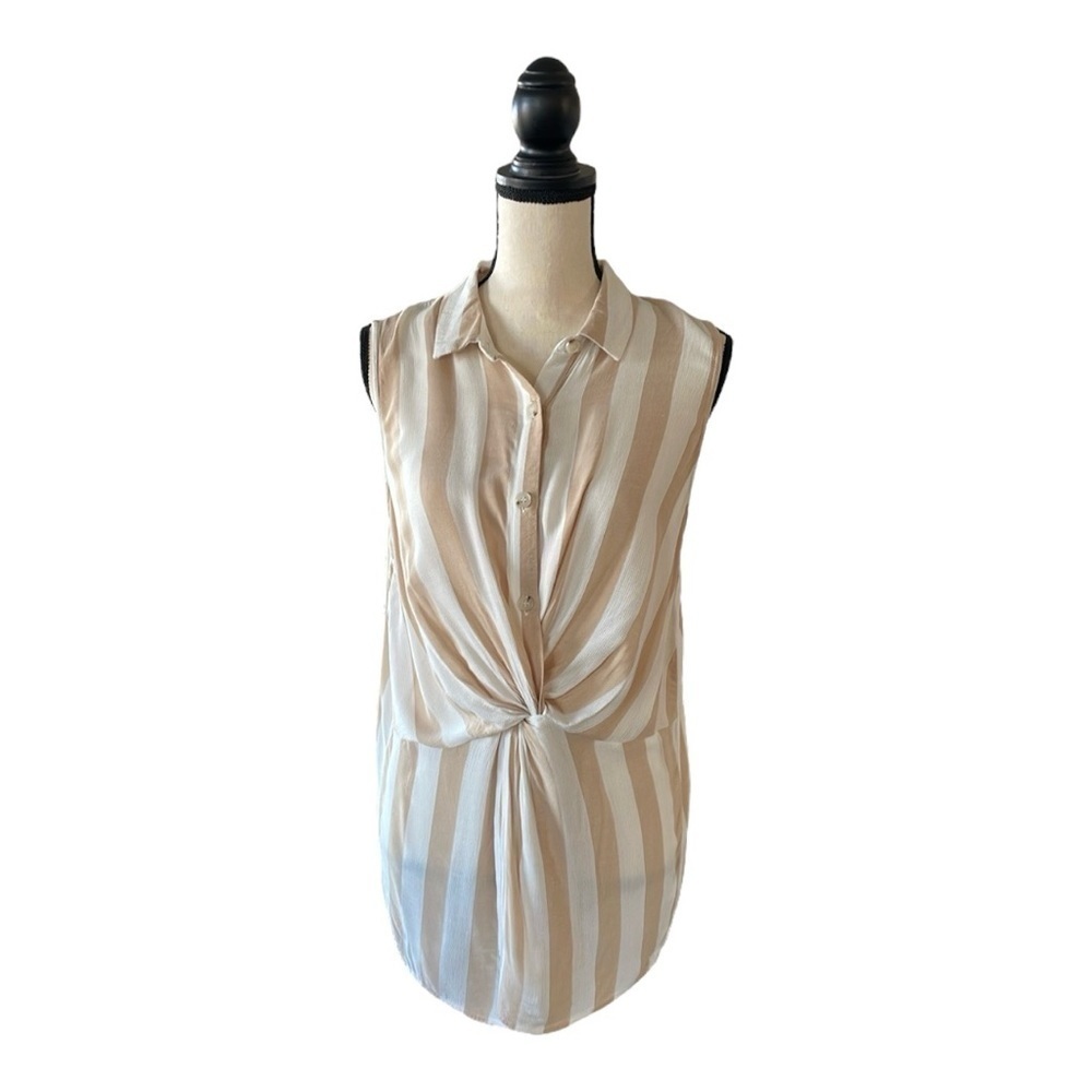 ♥️Forever 21♥️ Sleeveless Maternity Blouse size (OX)